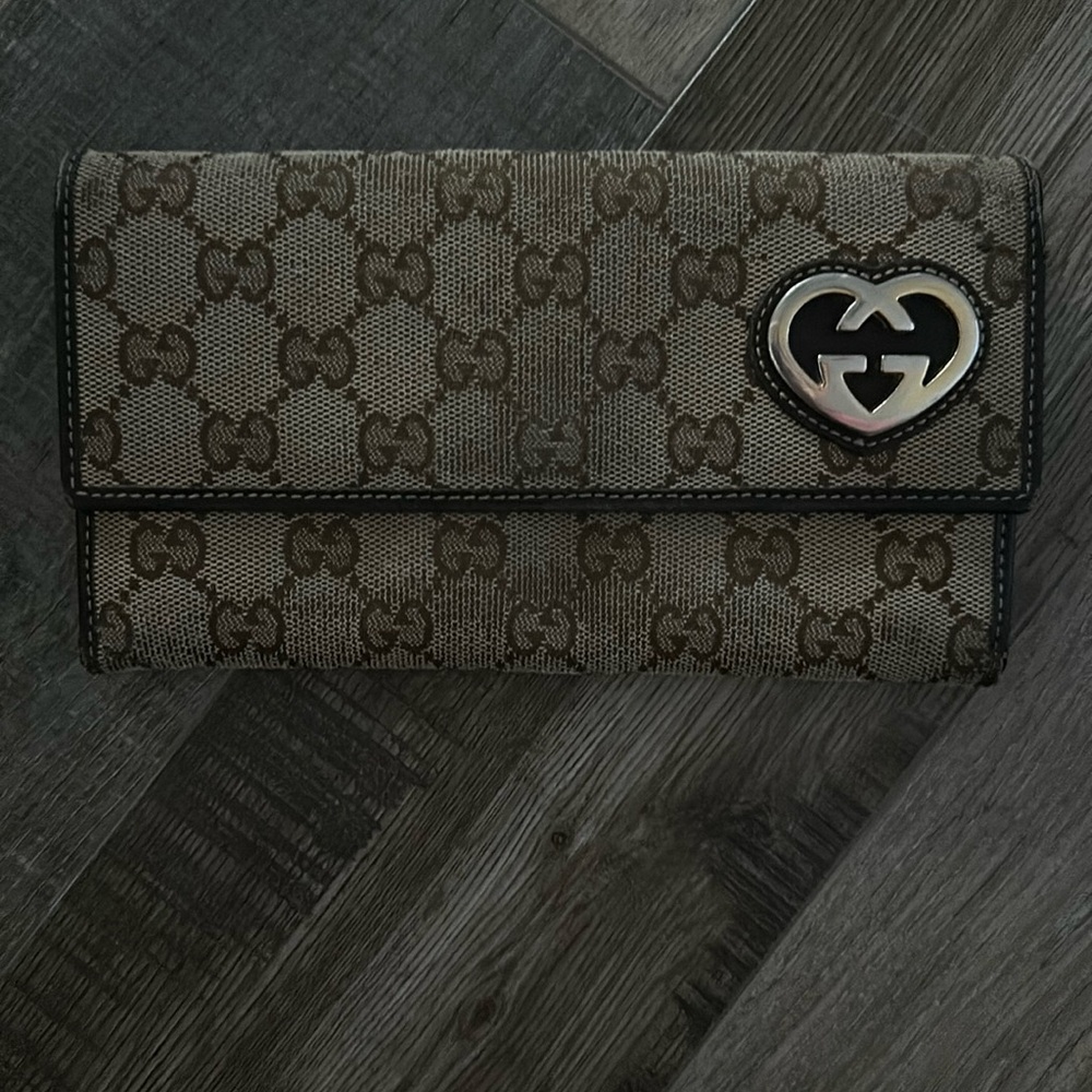 Gucci long wallet